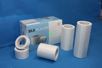 China Cinta adhesiva de seda quirúrgica el 1.25cm los 2.5cm los 5cm los 7.5cm cinta médica 10m del 10cm/de los 5m proveedor